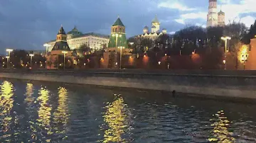 Теплоход «Маэстро» по Москве-реке. Вечерняя Москва. Дискотека 90-х.