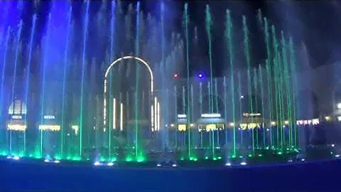 вечернее шоу в отеле The Land Of Legends Kingdom Hotel 5* с актерами и поющими фонтанами